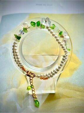 Pearl & Green Chip Stone & Floral beads Bracelet